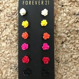 Assorted color earring set
